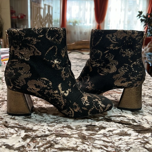 Nanette Lepore fancy textile boots size 7.5 - Picture 5 of 17